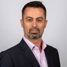 Darrell Hayward's Instagram, Twitter & Facebook