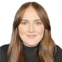 Kerry Maynard's Instagram, Twitter & Facebook