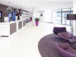 08:03 الوقت الحالي في ليدز متأخر بمقدار 4 دقائق عن التوقيت الشمسي Novotel Leeds Centre 4 Star Hotel All