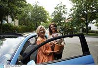 Mit ihrer provinzkrimiserie um kommissar franz eberhofer (u. Uschis Vip Garten Staffel 3 Episodenguide Fernsehserien De