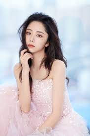 Cô gây ấn tượng với người xem qua vai phương thuần ý trong phim hậu cung. Triá»‡u Lá»‡ DÄ©nh Ä'am Tung Váº­n Lá»t Top Diá»…n Vien Ä'Æ°á»£c Long DÆ° Luáº­n Nháº¥t NgÆ°á»i Ä'á»©ng Ä'áº§u Gay Báº¥t Ngá»
