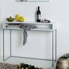 prosty i stylowy konsoli ktory pasuje do prawie kazdego wnetrza doskonale uzupelnia podloze z betonu architektoniczneg konsole weiss konsolentisch mobeldesign