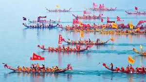 Today's celebrations symbolize the vain attempts of the friends and citizens who raced down the river to save the respected chu yuan. Qvqqscfy1udm M