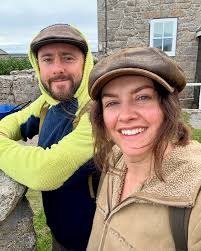 5 miles to go, hundreds of jellies, we're aiming for deep point.