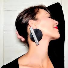 Oversized Geometric Clip