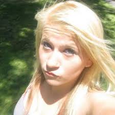 Melinda Baty's Instagram, Twitter & Facebook