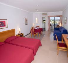 Vila petra este clasificata la 2 stele dar va ofera conditii deosebite la un confort de 3 stele. Aparthotel Vila Petra In Albufeira 4 Star Serviced Apartments