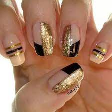 No dejemos al descuido la decoración de las uñas de nuestros pies, ésta es muy importante ya que en cualquier momento podemos llegar a usar zapatos calados ó bien para sentirnos bien al ver las uñas de nuestros pies cuidadas y. Decoracion De Unas Negro Con Dorado Ideas Para Decorar Las Unas De Negro Mis Unas Decoradas Canon Cartridgeshop Wall
