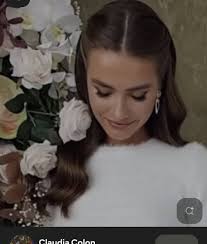 Hi! does anyone knows any good hair and make up artist for the 23rd