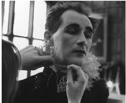 PDF) Performing queer Shakespeare