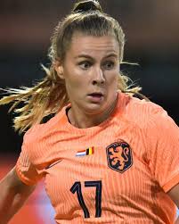 Victoria Pelova » Record by referee