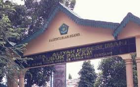 Profil, peta lokasi, dan perbandingan sekolah tingkat paud, dasar, menengah, dan pendidikan masyarakat di 514 kab/kota. Aduh Diduga Pungli Siswa Baru 7 Pegawai Man Lubukpakam Kena Ott Medanbicara Com