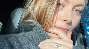 On the same day in the microblog natalia had a picture where she poses with a towel on his head, but the attention of fans was riveted on the ring on the fourth finger of. 56 Most Dazzling Celebrity Engagement Rings British Vogue