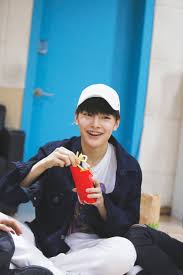 Jeongin And Fries Is Ma Aesthetic Jeongin Stray Kids Aliengabs51 Kids Stray Kpop