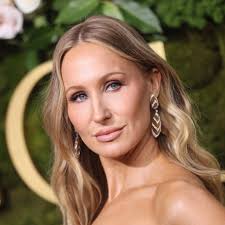 Nikki Glaser reveals she was paid less than Jerrod Carmichael, who received  $500K for hosting the Golden Globes: "I got less than that. It's OK. I'll  get more next year. I honestly