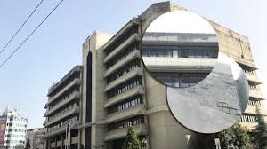 Yılbaşından bu yana inşaatların hızlandığı projede henüz çivi çakılmayan tek kamu binası merkez bankası'nındı. Merkez Bankasi Binasi Curuyor Kocaeli Perde Arkasi