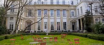 La machine du moulin rouge is minutes away. Les Plus Beaux Hotels Particuliers De Paris L Hotel De Galliffet Le Point