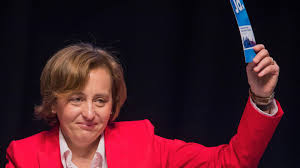 Bei einem treffen der afd im pentahotel in kassel wurde. Tortenattacke Auf Beatrix Von Storch 150 Euro Strafe Stern De