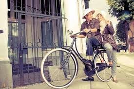 Konsep kesetaraan gender dalam islam adalah kesetaraan dalam keimanan dan ketakwaan. Foto Prewedding Muslim Gaya Foto Prewedding Muslim Outdoor Ikuti Trend Gaya Foto Pre Wedding Islami Konsep Foto Pre Wedding Gambar Pertunangan Gambar Pengantin