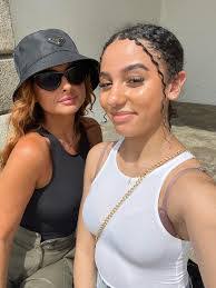 Kia Douglas's Instagram, Twitter & Facebook