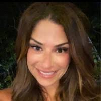 Natalie Mansour's Instagram, Twitter & Facebook