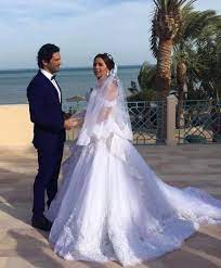 يتواجد الثنائي النجمان المصريان حسن الرداد وزوجته إيمي سمير غانم، في هذه الأثناء، في حفل افتتاح الدورة الثالثة مهرجان الجونة السينمائي الدولي. Ø¨Ø§Ù„ÙÙŠØ¯ÙŠÙˆ Ø­Ø³Ù† Ø§Ù„Ø±Ø¯Ø§Ø¯ ÙŠØ­ØªÙÙ„ Ø¨Ø§Ù„Ø°ÙƒØ±Ù‰ Ø§Ù„Ø«Ø§Ù†ÙŠØ© Ù„Ø²ÙˆØ§Ø¬Ù‡ Ù…Ù† Ø¥ÙŠÙ…ÙŠ Ø³Ù…ÙŠØ± ØºØ§Ù†Ù… Ù…Ø¬Ù„Ø© Ø³ÙŠØ¯ØªÙŠ