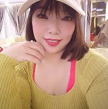 我愛今天的造型啦但RAP有小失誤好想死⋯⋯ （還是⋯其實聽不出來😆） ￼ 化妝｜簡淑玲髮型｜林漢奎造型｜陳玉枝服裝｜SABRAANDRE(紅毯)  WANGLILING(典禮) 珠寶｜TIFFANY&Co.