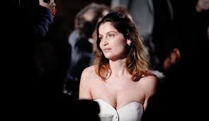 Stefano accorsi si confessa, parlando per la prima volta del periodo vissuto in francia con laetitia casta. Laetitia Casta Incinta I Commenti Sessisti Che Fanno Male