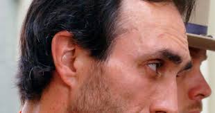 Fugitive says he impersonated a state trooper