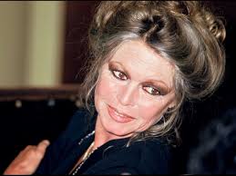 Elle ne souhaitait pas d'enfant" : ne pouvant avorter, Brigitte Bardot a  vécu un terrible accouchement - Femmeactuelle.fr