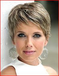 Choosing hairstyles for older women. Hairstyles For Older Women With Fine Hair Tips On Remodeling It