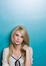 Taylor Swift Straight Hair 1 Jpg 560 791 Pixels Straight Hairstyles Pretty Blonde Hair Hair Affair