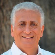 Santa Chiara, dolce, luminosa, pura. Auguri alla mia Chiaretta che sta  crescendo e diventando ogni anno più bella. E auguri a tutte le Chiara!