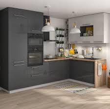 D'autres n'ont que quelques touches et accessoires en gris et jaune. Cuisine Noire Et En Bois Les 40 Plus Belles Inspirations De Cuisines