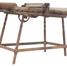 Homemade Printing Press As A Kid S Craft Synonym Printing Press Crafts For Kids Prints