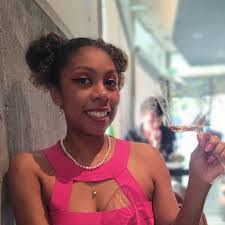 Vincent Cobbold's Instagram, Twitter & Facebook