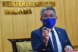 Dr adham, 57, obtained a bachelor of medicine and surgery (mbbs) from universiti malaya in 1987 and worked as a medical. Malaysia Mula Terima Vaksin Covid 19 Cansino Bulan Ini Utusan Borneo Online