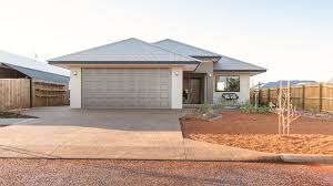 Jasper Roof Jasper Render Feature Jasper Roller Door With Creme Paperbark Render And Black Trimmings Window Frames And House Colors Roller Doors Window Frames