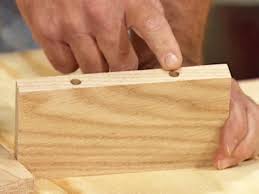 May 30, 2018 · *note* remember to continue the spinning motion while removing the bit from the wood. How To Cut Circles And Curves With A Router How Tos Diy