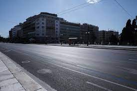 O πιο εύκολος τρόπος δήλωσης μετακίνησης εν μέσω απαγόρευσης κυκλοφορίας για τον κορονοϊό, είναι η αποστολή sms στο 13033. Koronaios Polh Fantasma H A8hna Meta Tis Proeidopoihseis Gia Apagoreysh Kykloforias In Gr