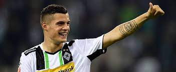 Xhaka became a full international aged 18, and attracted interest from german clubs as a result, eventually choosing gladbach, where he swiftly became a key cog in midfield. Verlangert In Gladbach Bis 2019