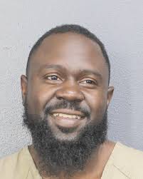 Collins, Floyd Darryl DUI ALCOHOL OR DRUGS 1ST OFFENSE Bail: $500.00  RECKLESS DRIVING 1ST OFF Bail: $150.00 Age: 32 Height: 5'09" Weight: 210  lbs Gender: Male Race: B Sign: Leo Location: Main