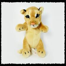 Buin zoo is a private zoo that was originally a private farm, owned by a local veterinarian. Peluches