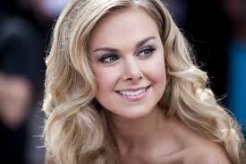 Laura Bell's Instagram, Twitter & Facebook