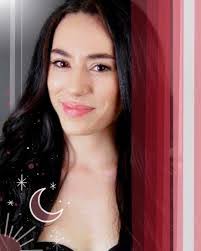 Elisa Nicole's Instagram, Twitter & Facebook