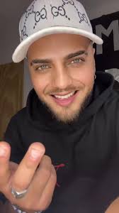 La Joaqui: Robando Besos con Estilo