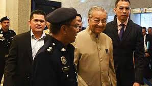 'dulu sua umno jadi menteri, hari ini hanya ahli parlimen biasa'. Malaysiakini Bm Kumpulan Berita Harian Terkini Hari Ini Politik Malaysia