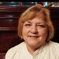 Paula Maze's Instagram, Twitter & Facebook