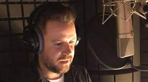 Nada como disfrutar de un thriller que te deje realmente enganchado. Si  estás buscando algo así, te recomendamos el enigmático audiolibro de «El  brillo de las luciérnagas», de Paul Pen., 💬 ¿Sabías que ...