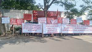 Entdecke rezepte, einrichtungsideen, stilinterpretationen und andere ideen zum ausprobieren. Bertahun Tahun Disuguhi Limbah Busuk Pabrik Ale Ale Warga Rembang Pasuruan Gelar Demo Bangsa Online Cepat Lugas Dan Akurat